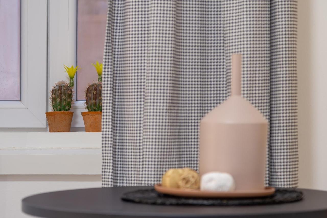 Tiny Cozy Studio In The City Center ตรีเอสเต ภายนอก รูปภาพ