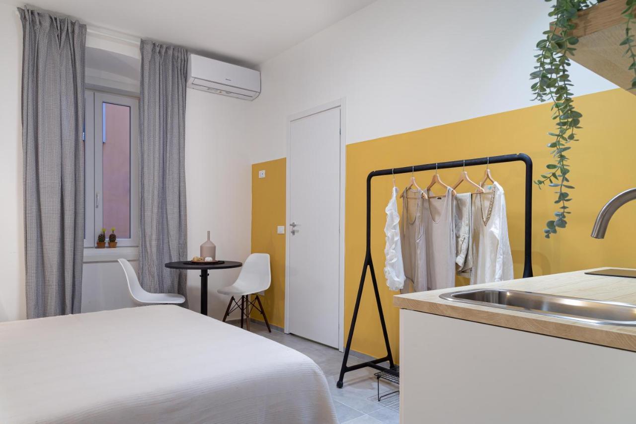 Tiny Cozy Studio In The City Center ตรีเอสเต ภายนอก รูปภาพ